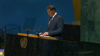 马克西姆·雷任科夫 un.org 视频截图