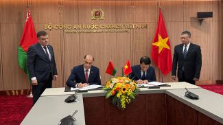 照片由白俄罗斯共和国安全会议国务秘书处提供