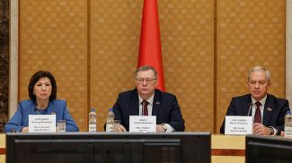 娜塔利娅·科恰诺娃、安德烈·什韦德、伊戈尔·谢尔格延科